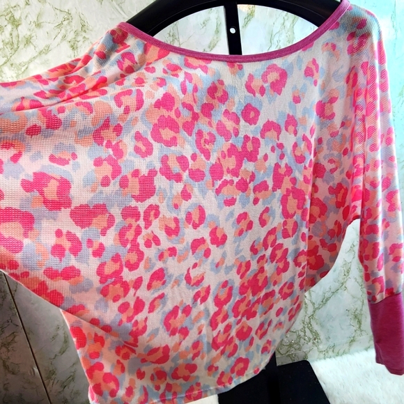 BiBI Leopard Print Lightweight Thermal Top - Picture 8 of 15